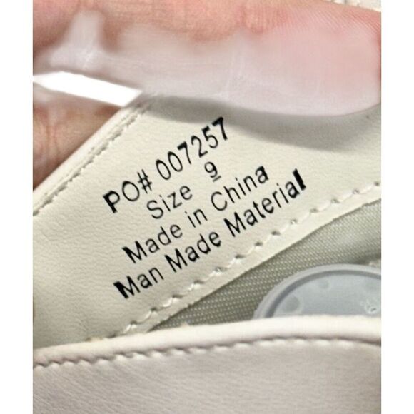 Journee Collection Western Boots Size 9 White Pointed Toe Block Heel - Picture 7 of 9